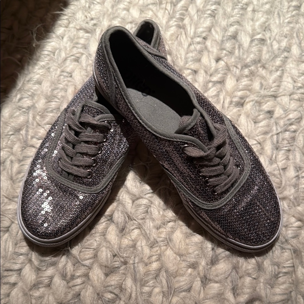BONGO sneakers